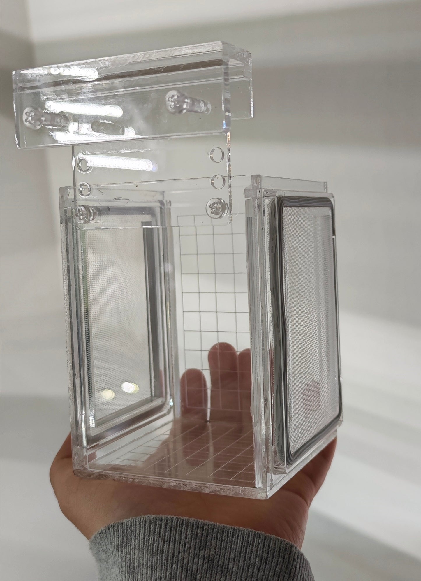 Hang-On Isolation Box